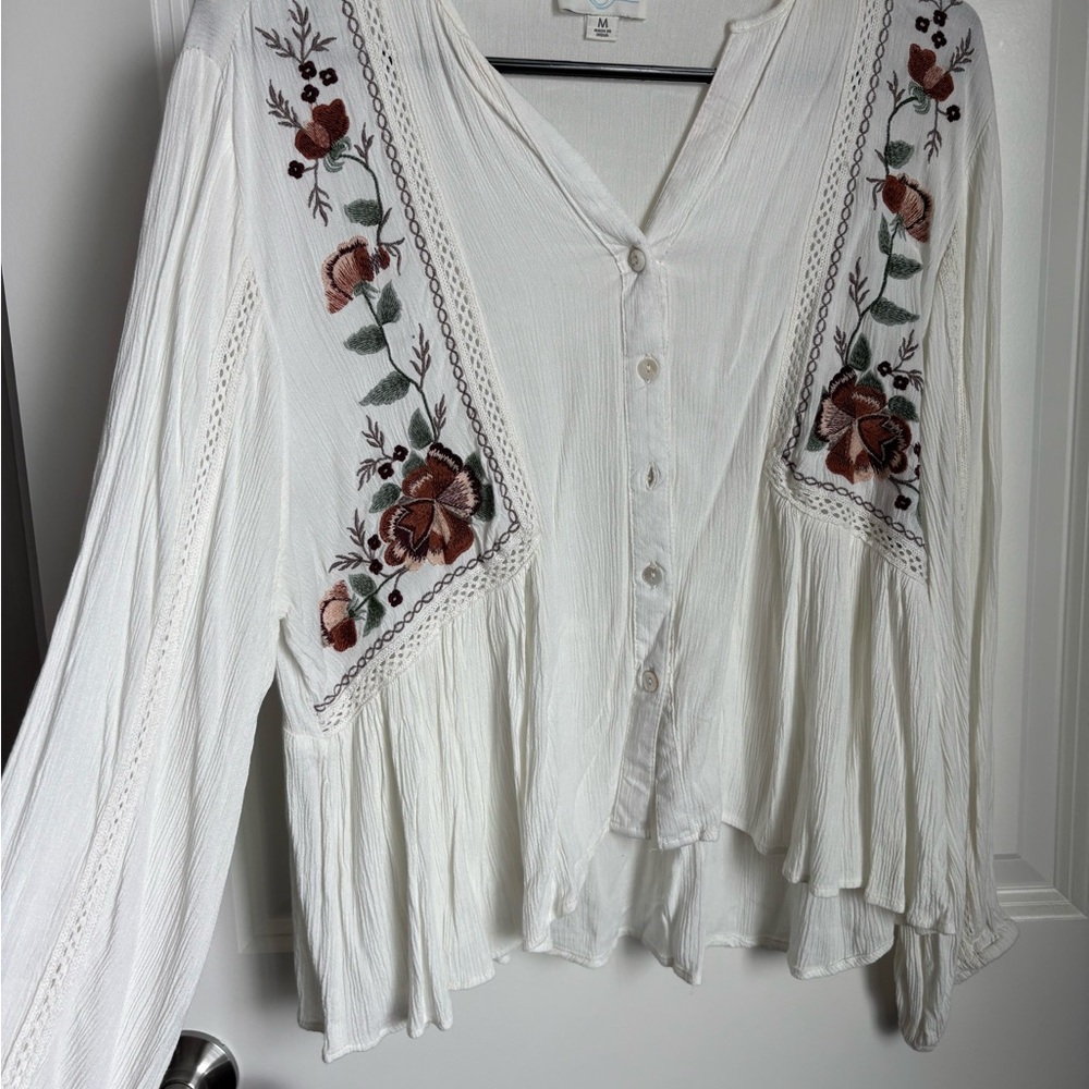 Embroidered White Blouse with Floral Design